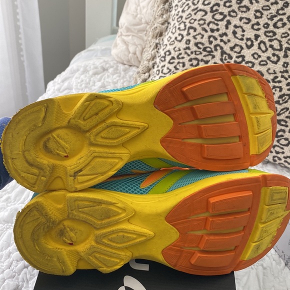 NEWTON RUNNING 10.5. EUC - Picture 6 of 7